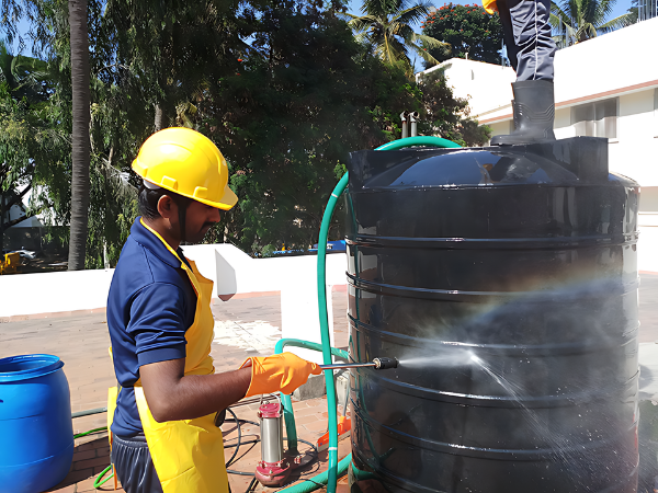 Water Tank Cleaning by Imported High Jet Pressure Machine